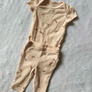 Ribbed Cream Baby Outfit